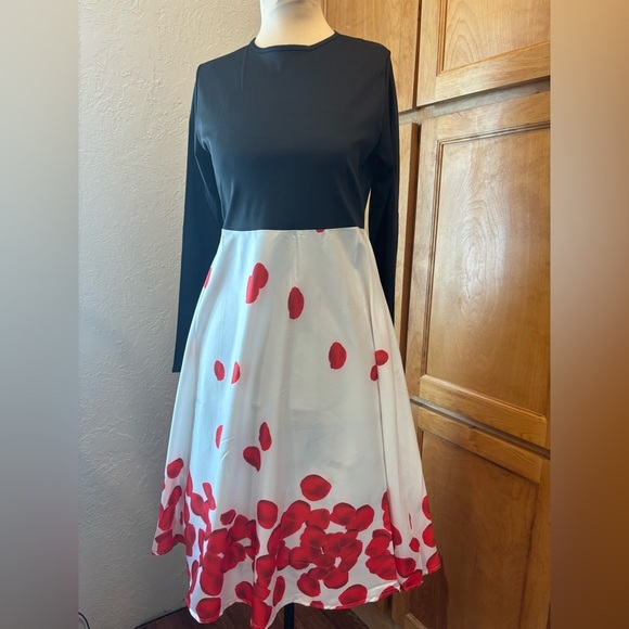 No Brand Dresses & Skirts - Elegant Black & White Rose Petal Valentine Dress – Size S